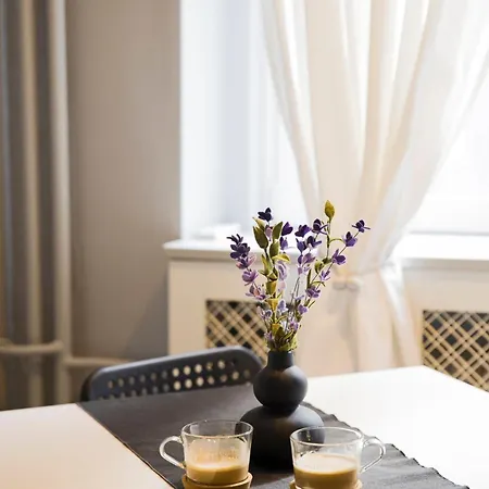 Sunny Balcony 2 Bedroom Metro Vitosha Blvd * Sofia