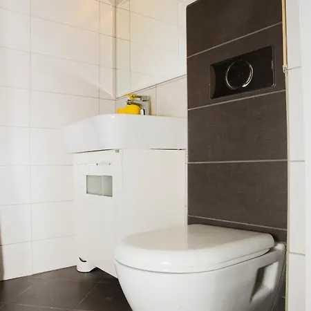 Sunny Balcony 2 Bedroom Metro Vitosha Blvd アパート ソフィア