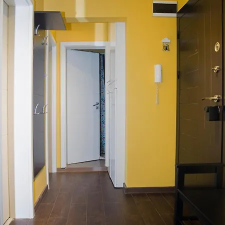 Sunny Balcony 2 Bedroom Metro Vitosha Blvd アパート ソフィア